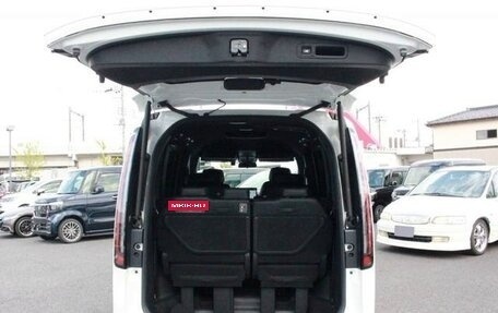Honda Stepwgn, 2023 год, 2 339 000 рублей, 23 фотография