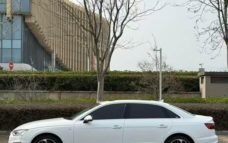 Audi A4, 2022 год, 2 660 000 рублей, 3 фотография