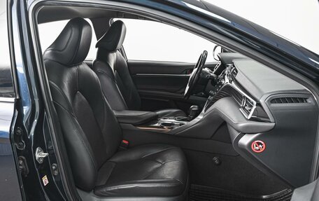 Toyota Camry, 2018 год, 2 598 000 рублей, 8 фотография