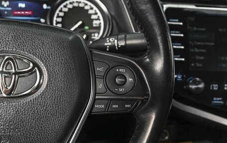 Toyota Camry, 2018 год, 2 598 000 рублей, 18 фотография
