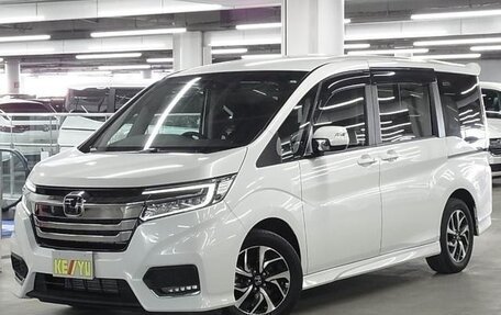 Honda Stepwgn IV, 2021 год, 2 240 000 рублей, 3 фотография