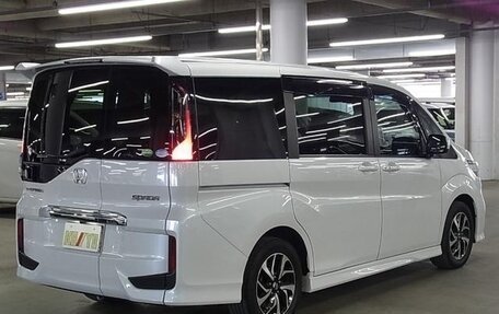 Honda Stepwgn IV, 2021 год, 2 240 000 рублей, 7 фотография