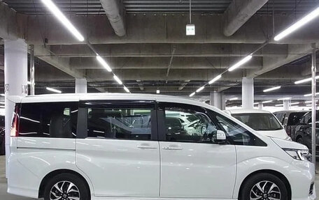 Honda Stepwgn IV, 2021 год, 2 240 000 рублей, 8 фотография