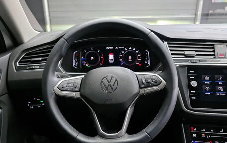 Volkswagen Tiguan II, 2023 год, 2 280 000 рублей, 6 фотография