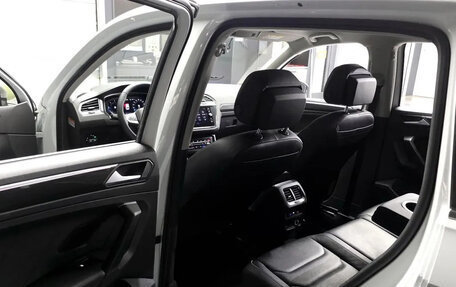 Volkswagen Tiguan II, 2023 год, 2 280 000 рублей, 14 фотография