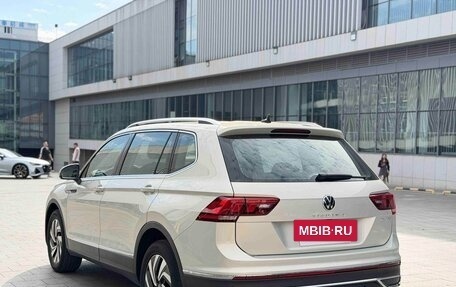 Volkswagen Tiguan II, 2022 год, 2 125 000 рублей, 5 фотография