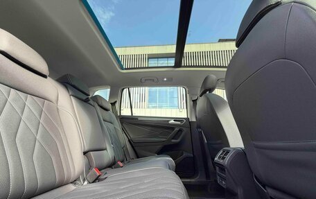Volkswagen Tiguan II, 2022 год, 2 125 000 рублей, 12 фотография