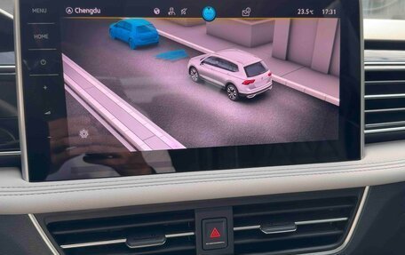 Volkswagen Tiguan II, 2022 год, 2 125 000 рублей, 19 фотография