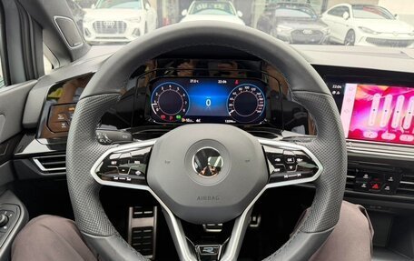 Volkswagen Golf VIII, 2022 год, 1 655 000 рублей, 10 фотография