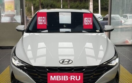Hyundai Elantra, 2022 год, 1 215 000 рублей, 2 фотография