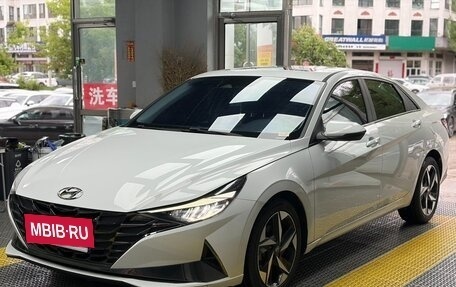 Hyundai Elantra, 2022 год, 1 215 000 рублей, 3 фотография