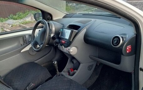 Peugeot 107 I рестайлинг, 2011 год, 345 000 рублей, 3 фотография