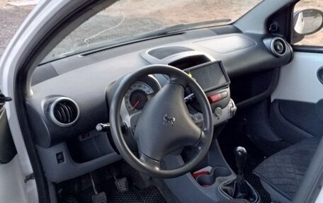 Peugeot 107 I рестайлинг, 2011 год, 345 000 рублей, 5 фотография