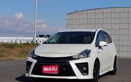 Toyota Prius Alpha I (ZVW40/41), 2021 год, 1 476 000 рублей, 3 фотография