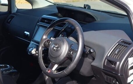 Toyota Prius Alpha I (ZVW40/41), 2021 год, 1 476 000 рублей, 23 фотография