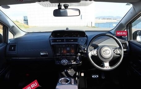 Toyota Prius Alpha I (ZVW40/41), 2021 год, 1 476 000 рублей, 21 фотография