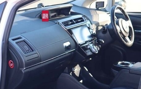 Toyota Prius Alpha I (ZVW40/41), 2021 год, 1 476 000 рублей, 27 фотография