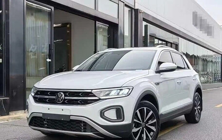 Volkswagen T-Roc I, 2023 год, 1 320 007 рублей, 1 фотография