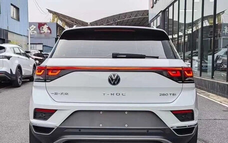 Volkswagen T-Roc I, 2023 год, 1 320 007 рублей, 5 фотография
