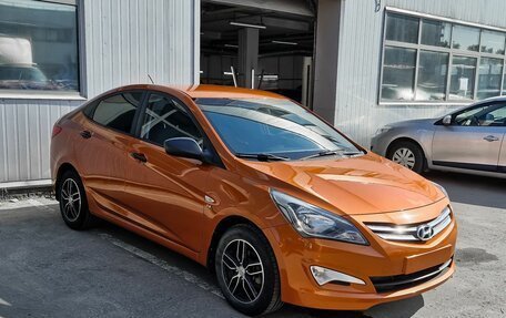 Hyundai Solaris II рестайлинг, 2015 год, 949 000 рублей, 2 фотография