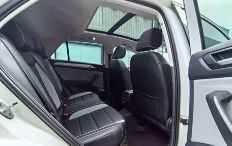 Volkswagen T-Roc I, 2023 год, 1 320 007 рублей, 11 фотография
