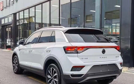 Volkswagen T-Roc I, 2023 год, 1 320 007 рублей, 6 фотография
