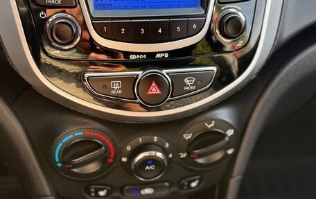 Hyundai Solaris II рестайлинг, 2011 год, 785 000 рублей, 16 фотография