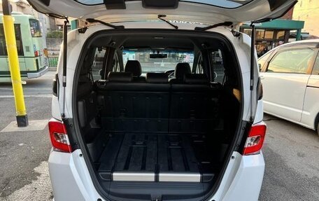 Honda Freed I, 2016 год, 779 000 рублей, 14 фотография