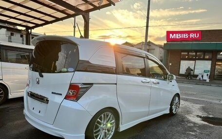 Honda Freed I, 2016 год, 779 000 рублей, 4 фотография