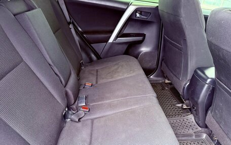 Toyota RAV4, 2015 год, 2 050 000 рублей, 10 фотография