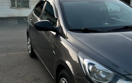Hyundai Solaris II рестайлинг, 2014 год, 800 000 рублей, 3 фотография