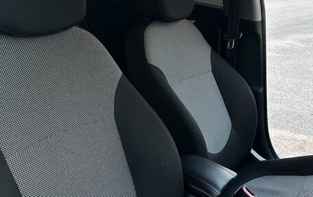 Hyundai Solaris II рестайлинг, 2014 год, 800 000 рублей, 11 фотография