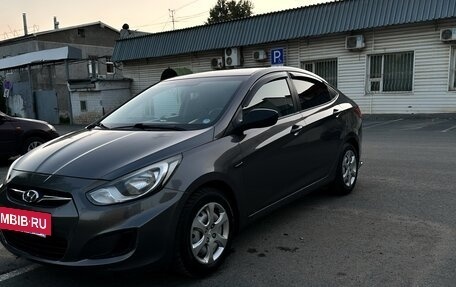 Hyundai Solaris II рестайлинг, 2014 год, 800 000 рублей, 5 фотография