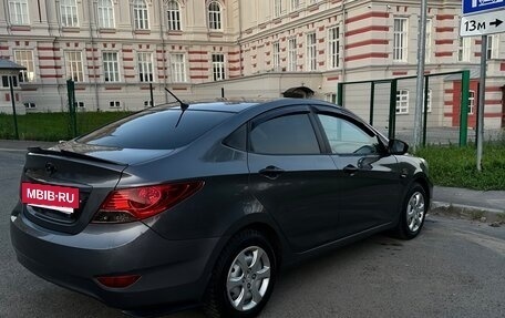 Hyundai Solaris II рестайлинг, 2014 год, 800 000 рублей, 16 фотография