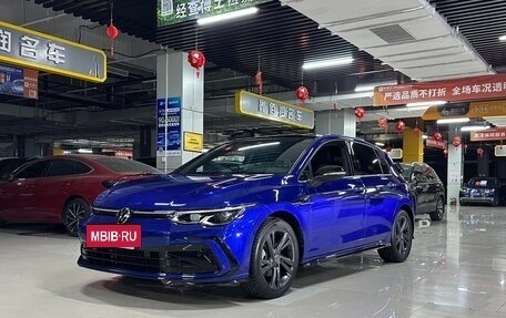 Volkswagen Golf VIII, 2023 год, 1 590 000 рублей, 3 фотография