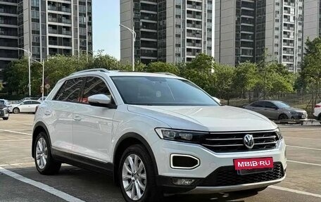 Volkswagen T-Roc I, 2022 год, 1 370 005 рублей, 4 фотография