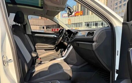 Volkswagen T-Roc I, 2022 год, 1 370 005 рублей, 10 фотография