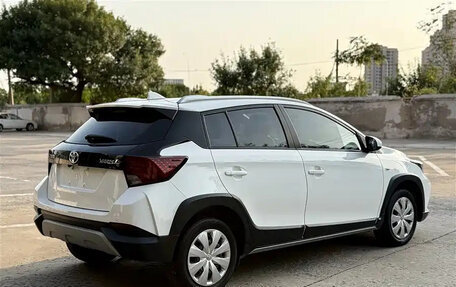Toyota Yaris XP150 рестайлинг, 2022 год, 1 050 000 рублей, 4 фотография