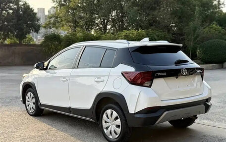 Toyota Yaris XP150 рестайлинг, 2022 год, 1 050 000 рублей, 6 фотография
