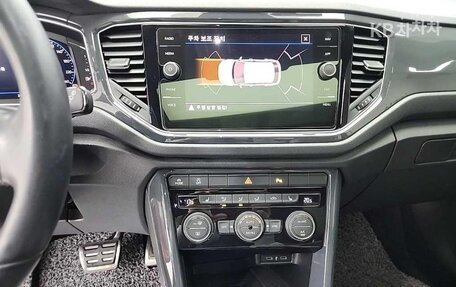 Volkswagen T-Roc I, 2021 год, 1 510 007 рублей, 13 фотография