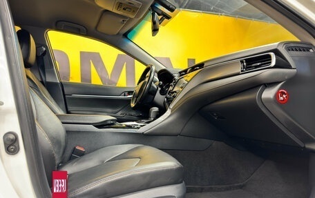 Toyota Camry, 2018 год, 2 299 000 рублей, 18 фотография