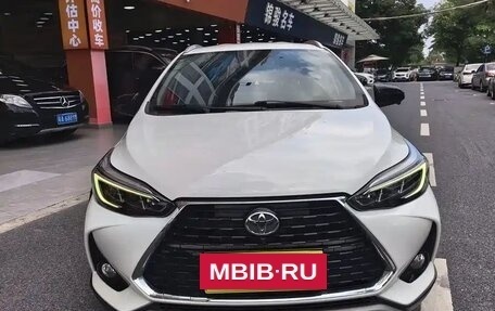 Toyota Yaris XP150 рестайлинг, 2022 год, 990 005 рублей, 2 фотография
