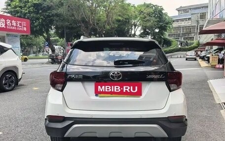 Toyota Yaris XP150 рестайлинг, 2022 год, 990 005 рублей, 8 фотография