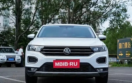 Volkswagen T-Roc I, 2022 год, 1 560 300 рублей, 2 фотография