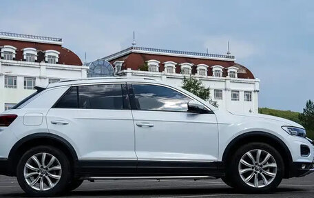 Volkswagen T-Roc I, 2022 год, 1 560 300 рублей, 8 фотография