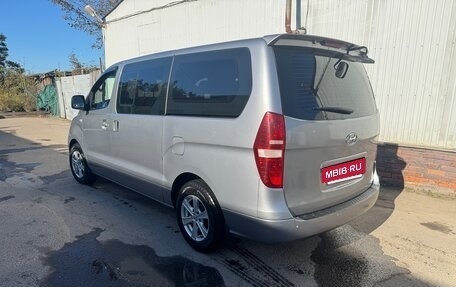 Hyundai Grand Starex Grand Starex I рестайлинг 2, 2011 год, 1 750 000 рублей, 3 фотография
