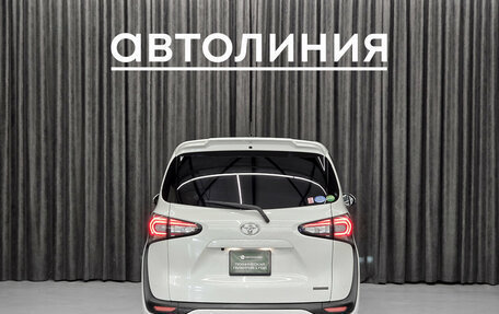 Toyota Sienta II, 2019 год, 1 430 000 рублей, 8 фотография
