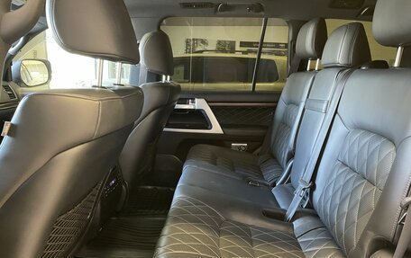 Toyota Land Cruiser 200, 2018 год, 7 500 000 рублей, 9 фотография