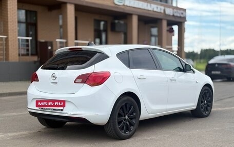 Opel Astra J, 2013 год, 550 000 рублей, 4 фотография