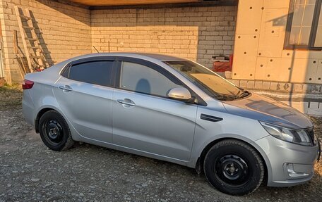 KIA Rio III рестайлинг, 2013 год, 830 000 рублей, 2 фотография